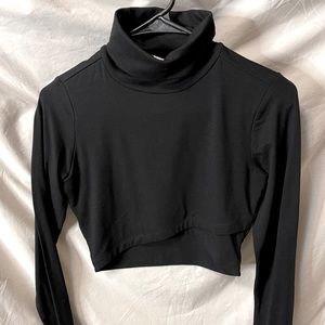 FOREVER21 (contemporary) cropped long-sleeve